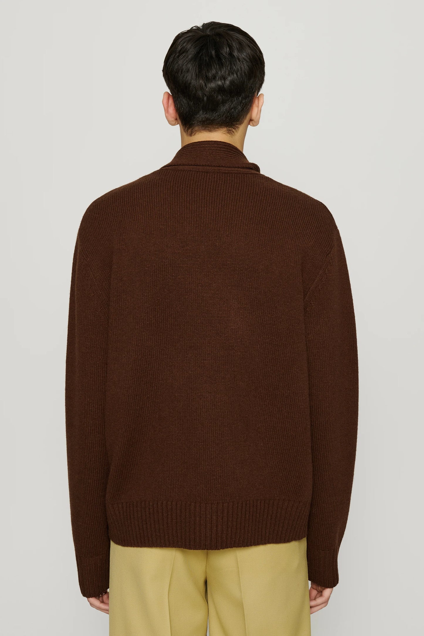 CMMN SWDN SETH SCARF SWEATER - BROWN