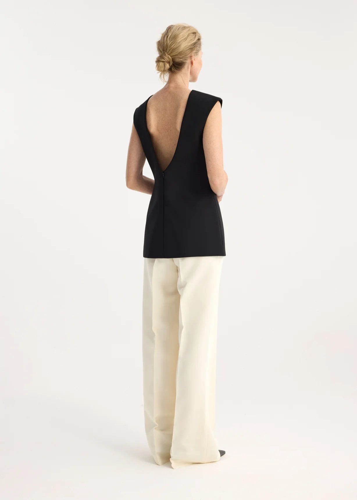 RÓHE CURVED OPEN BACK TOP - BLACK