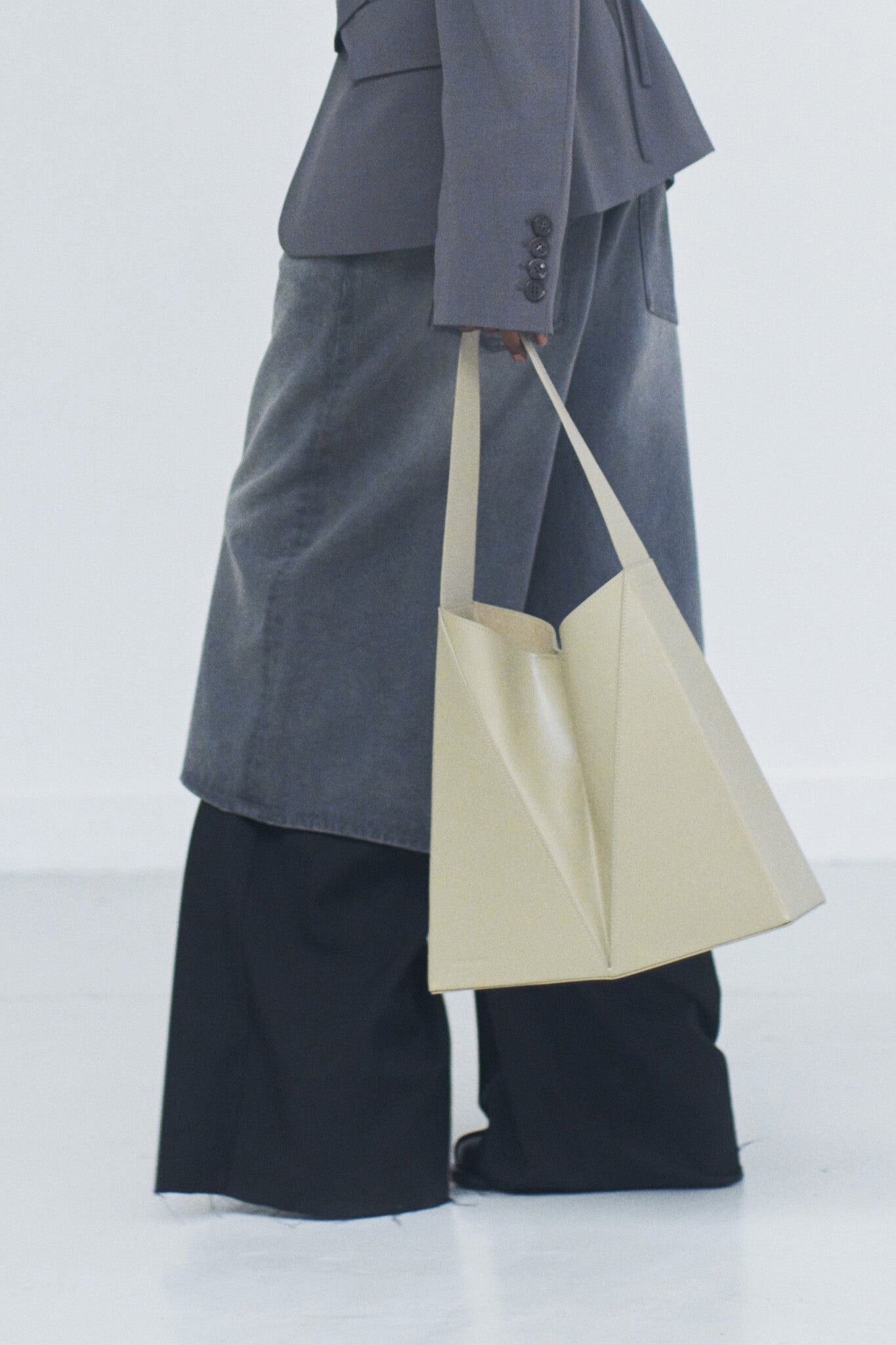 LOW CLASSIC FOLDED CUBE TOTE BAG