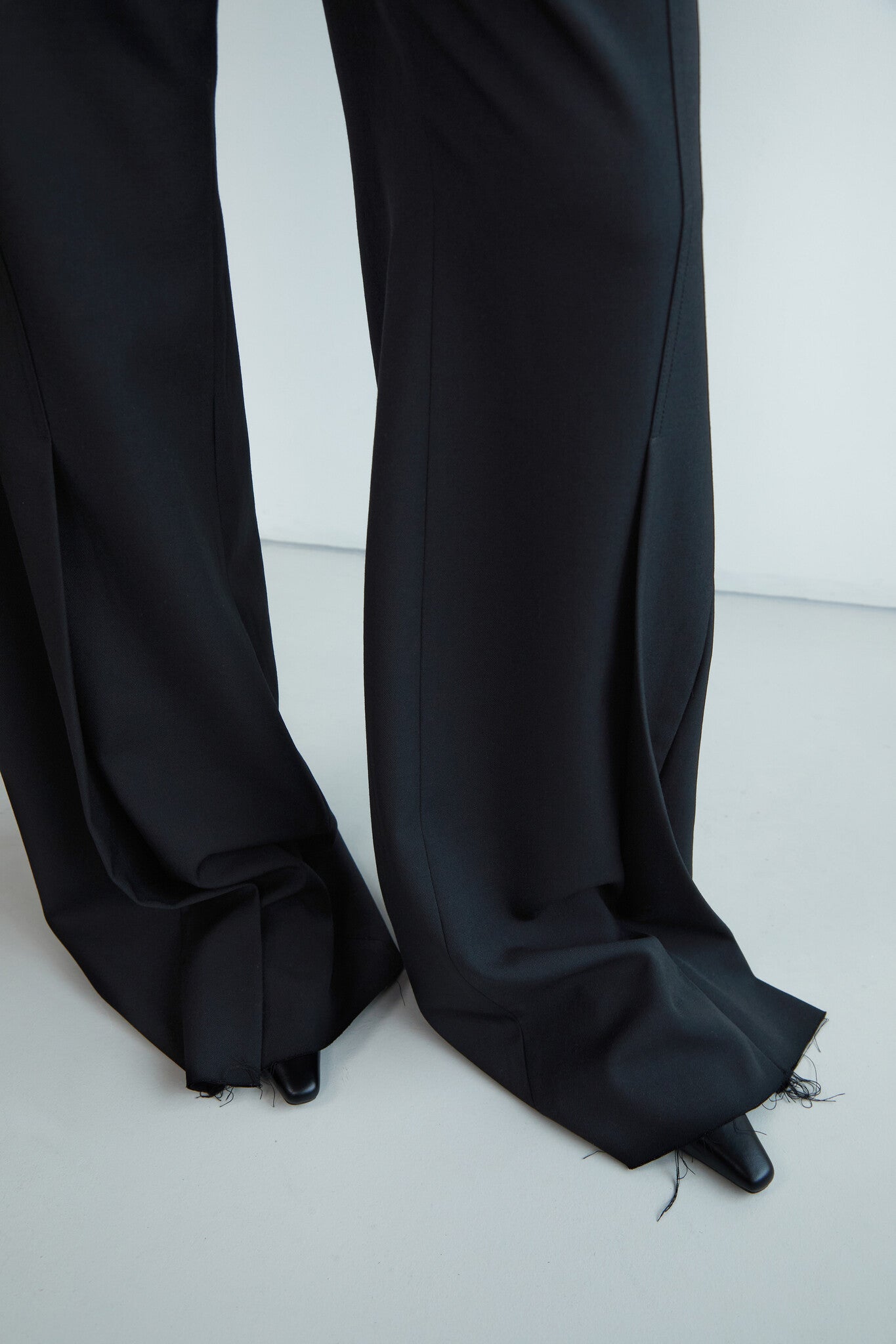 LOW CLASSIC JELLYFISH PANTS - BLACK