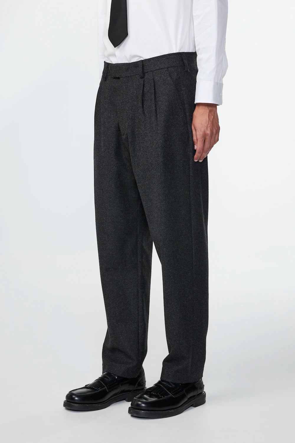 NN07 FRITZ PLEATED TROUSER - DARK GREY