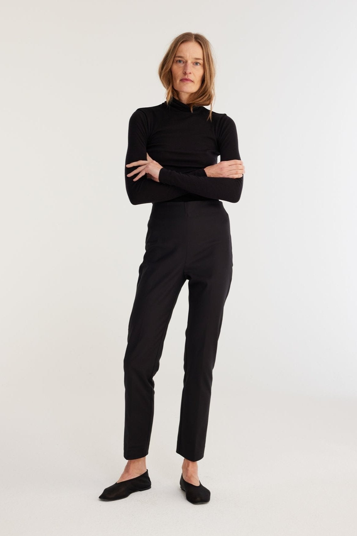 RÓHE CIGARETTE LEG TROUSERS - NOIR