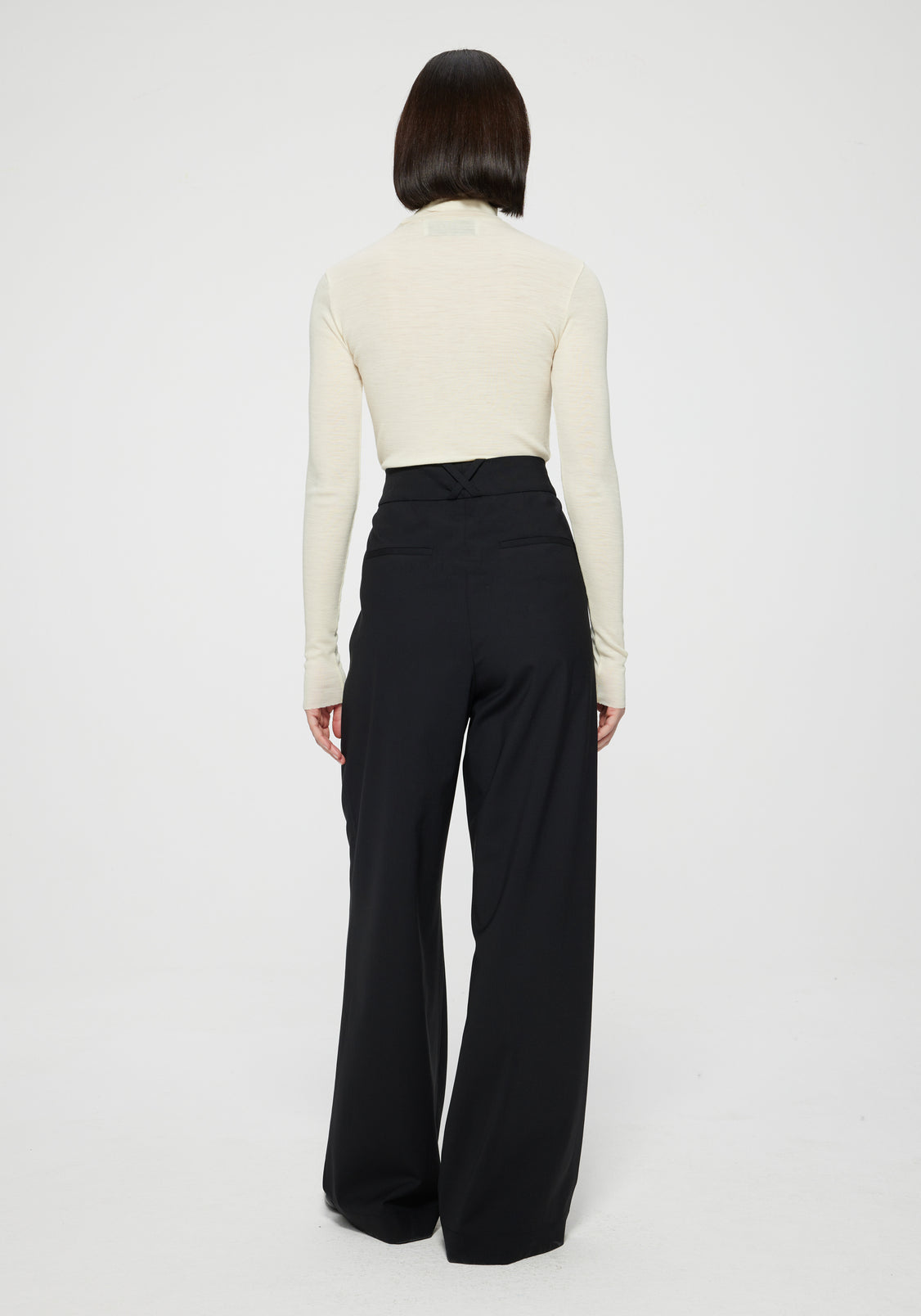 RÓHE FINE MERINO TURTLENECK - OFF-WHITE