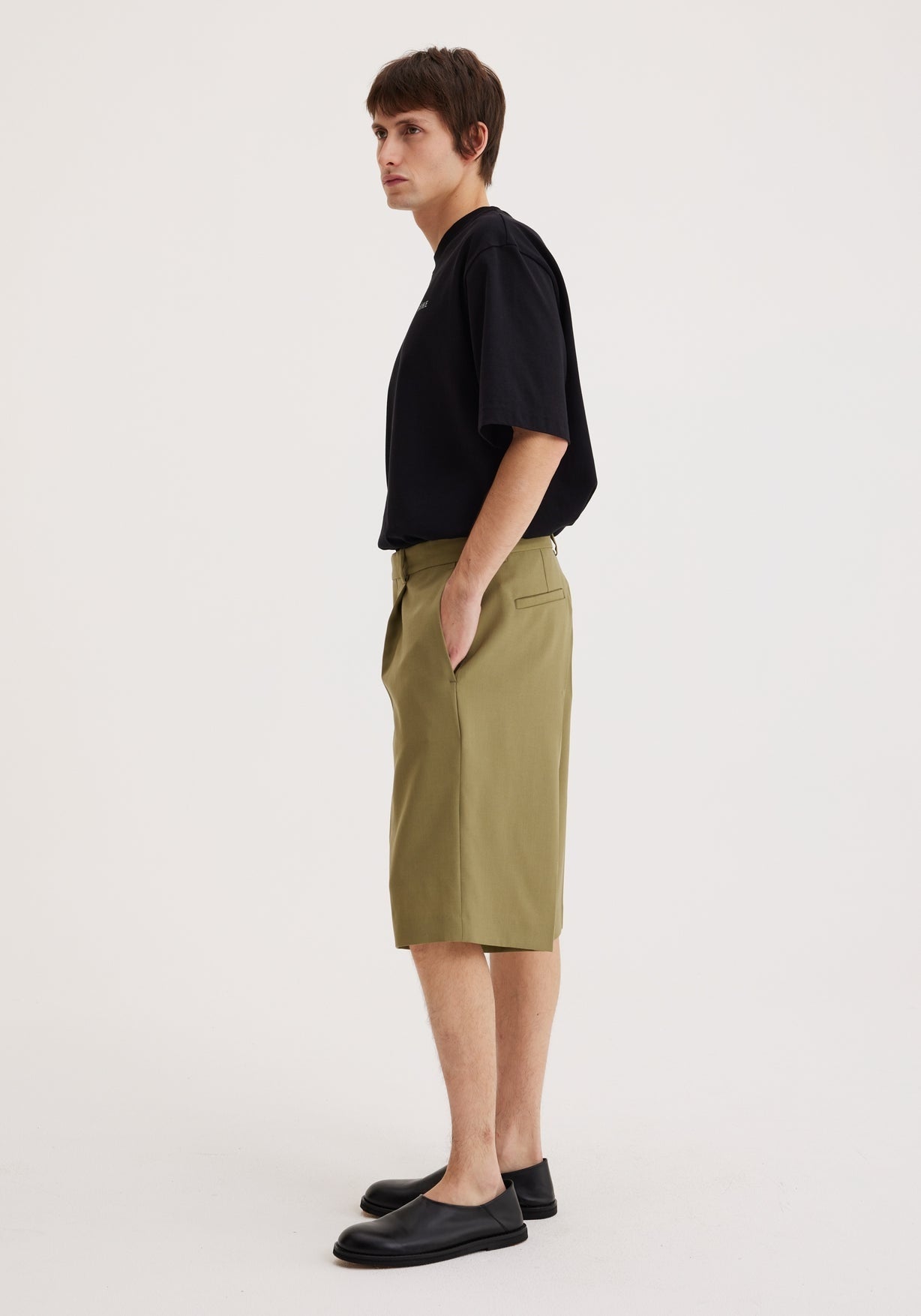 RÓHE MEN BERMUDA SHORTS - SAGE