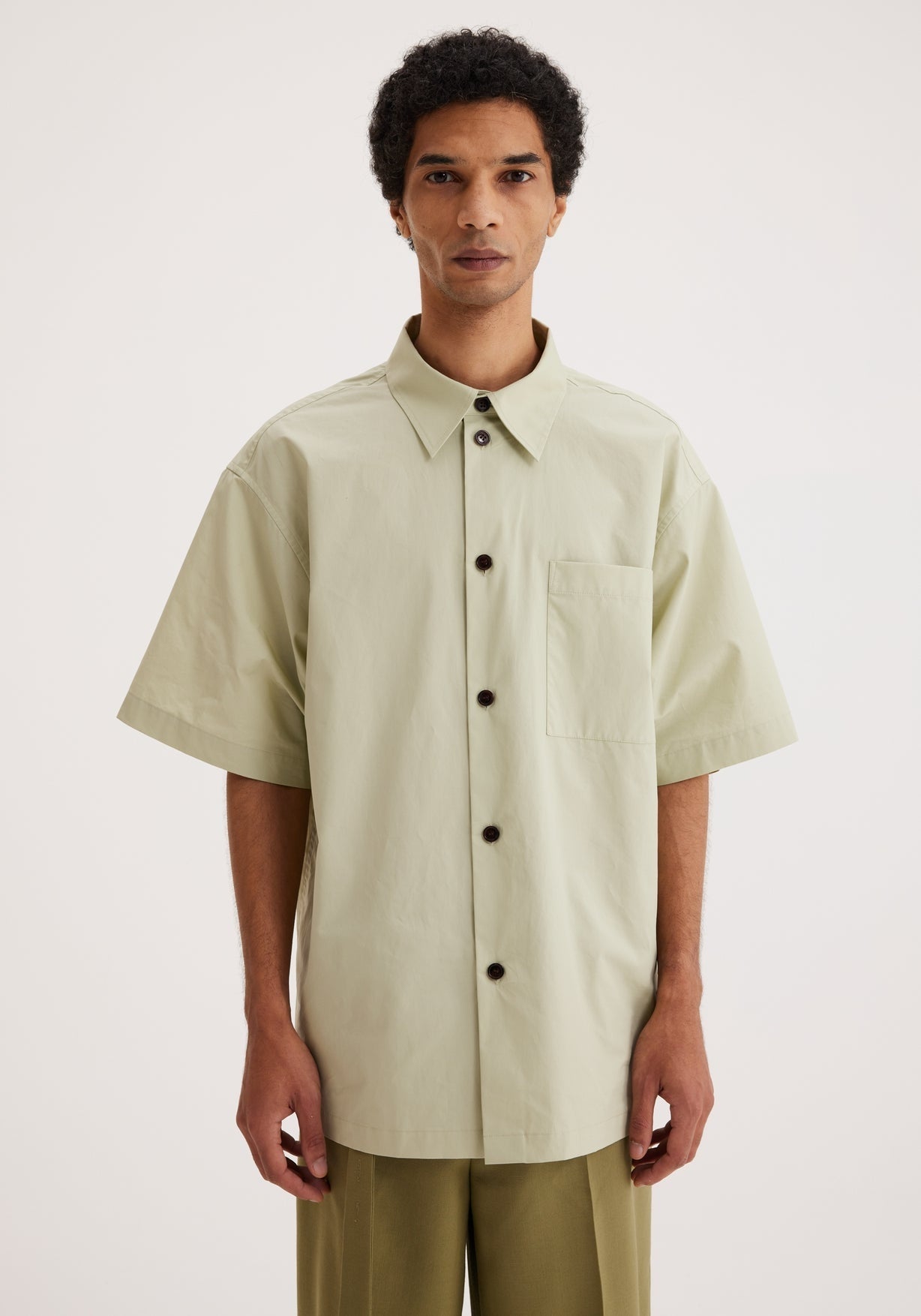 RÓHE MEN COTTON POPLIN SHORT SLEEVE SHIRT - MIST