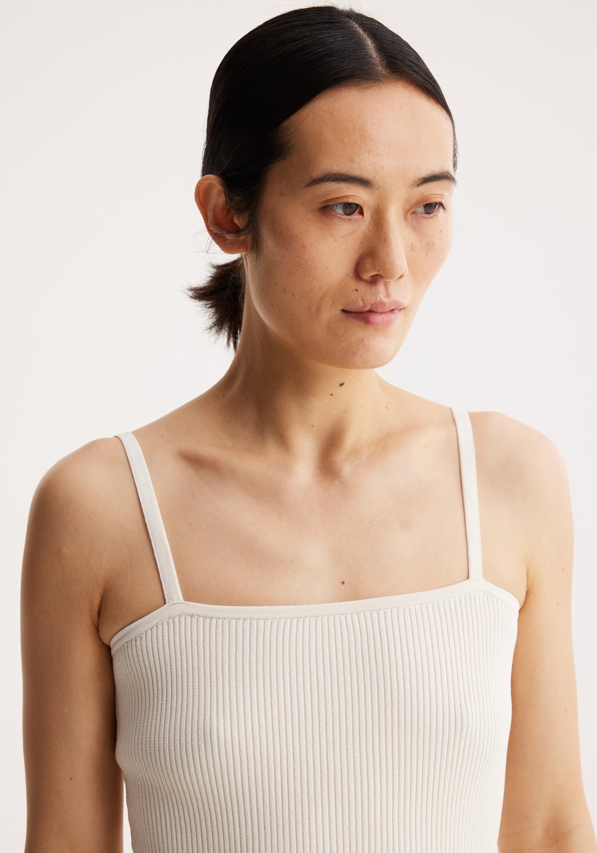 RÓHE SQUARE SHAPED KNITTED TANK TOP - OFF WHITE