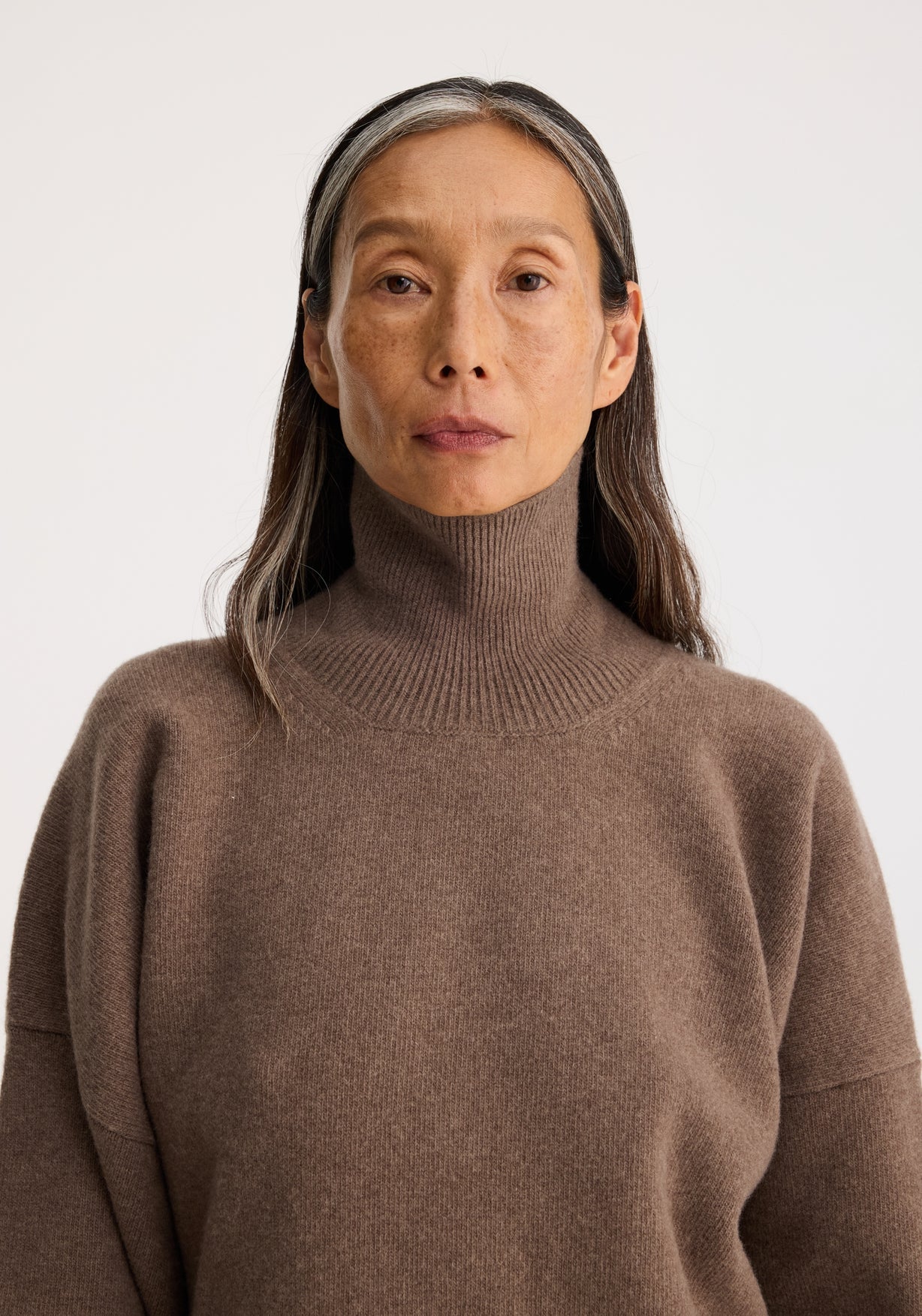 RÓHE CLASSIC TURTLENECK JUMPER - TAUPE MELANGE