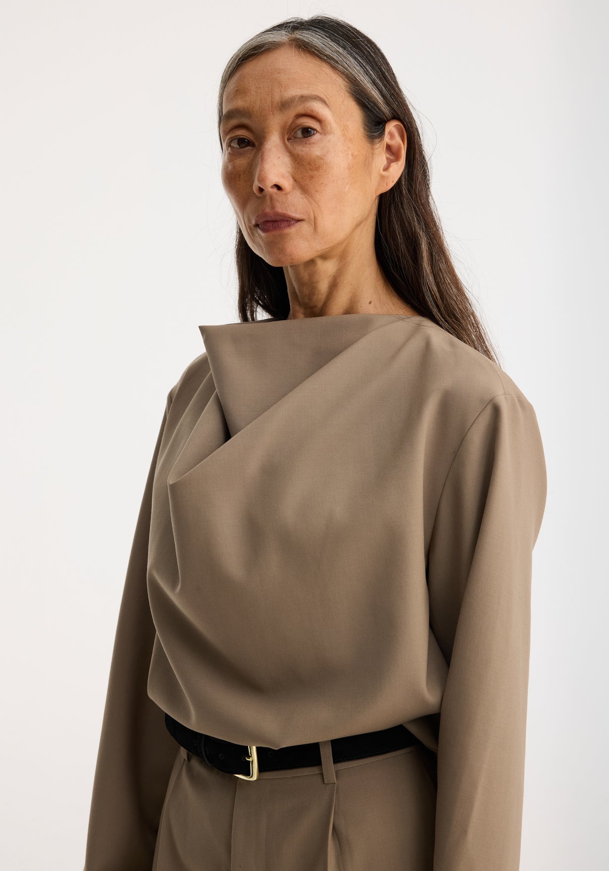 RÓHE DRAPED WOOL TOP - KHAKI