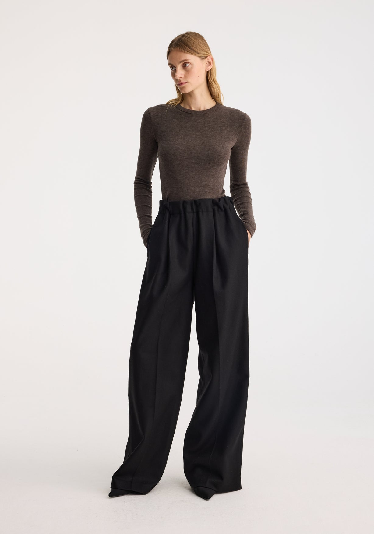 RÓHE ELASTICATED WIDE LEG TROUSERS - BLACK