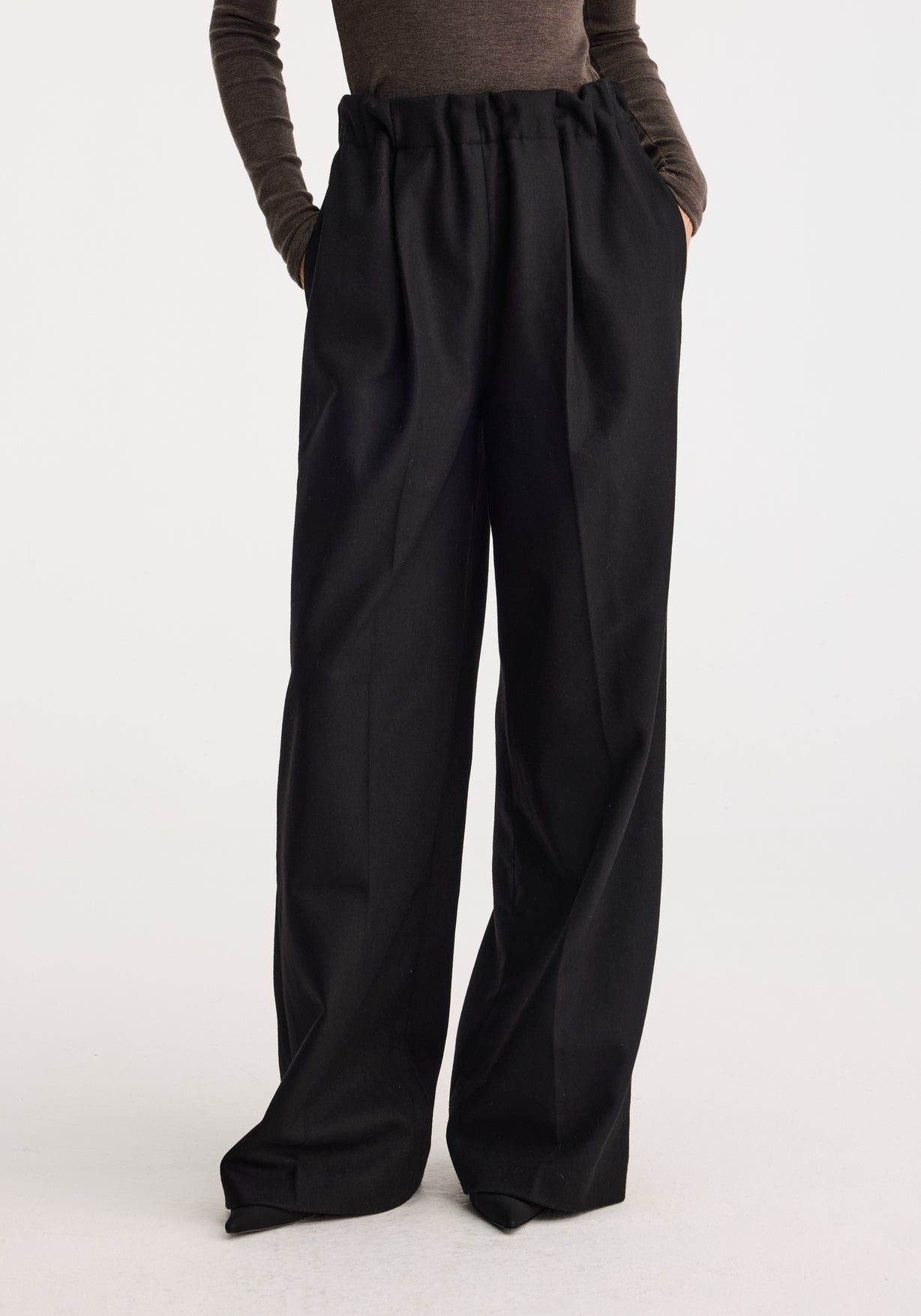 RÓHE ELASTICATED WIDE LEG TROUSERS - BLACK