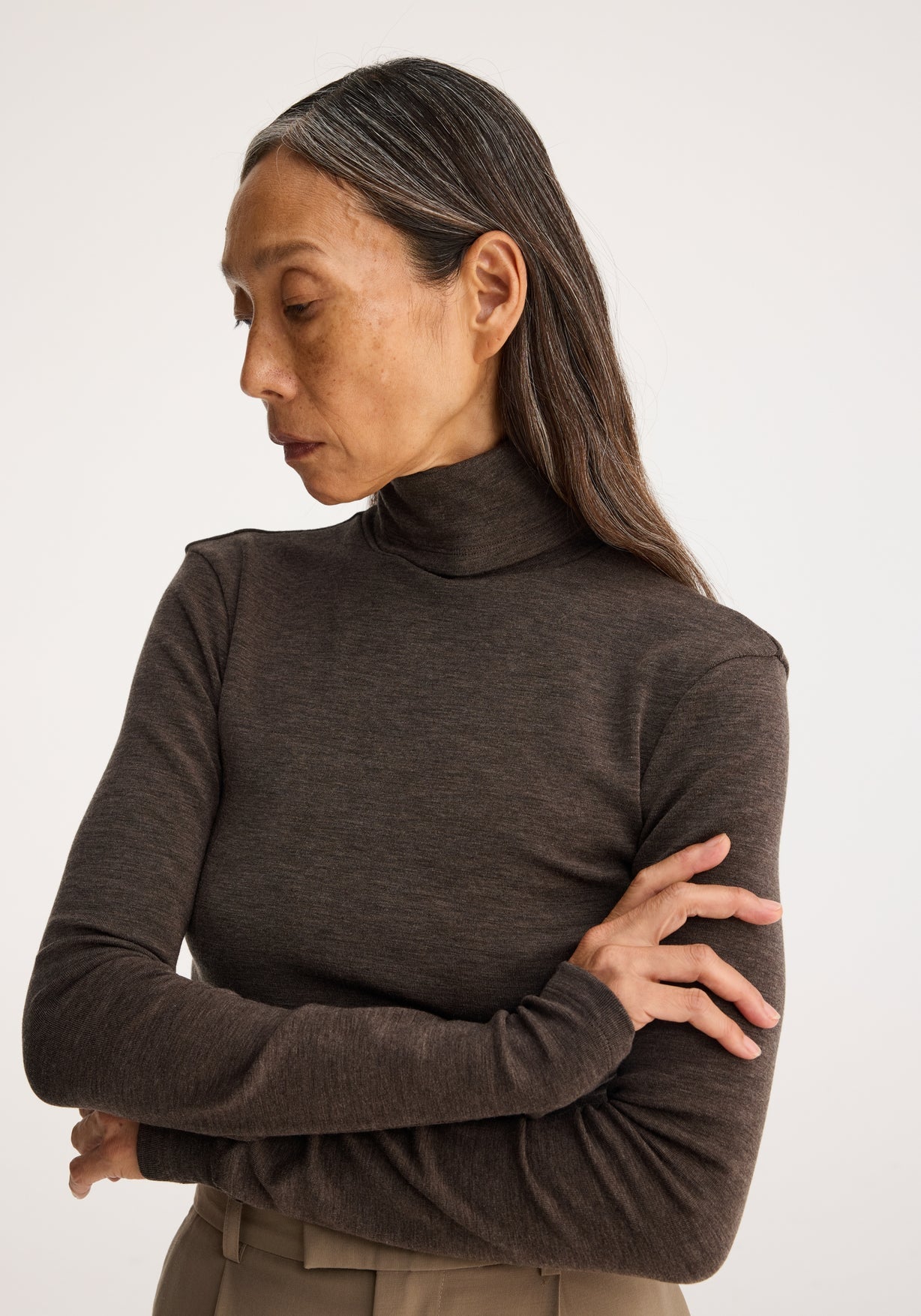 RÓHE FINE WOOL TURTLENECK - BROWN MELANGE